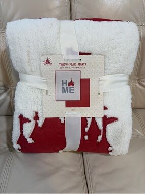 Disney Parks Home Collection‎ Castle Reversible Fuzzy Throw Blanket 50x60" NWT